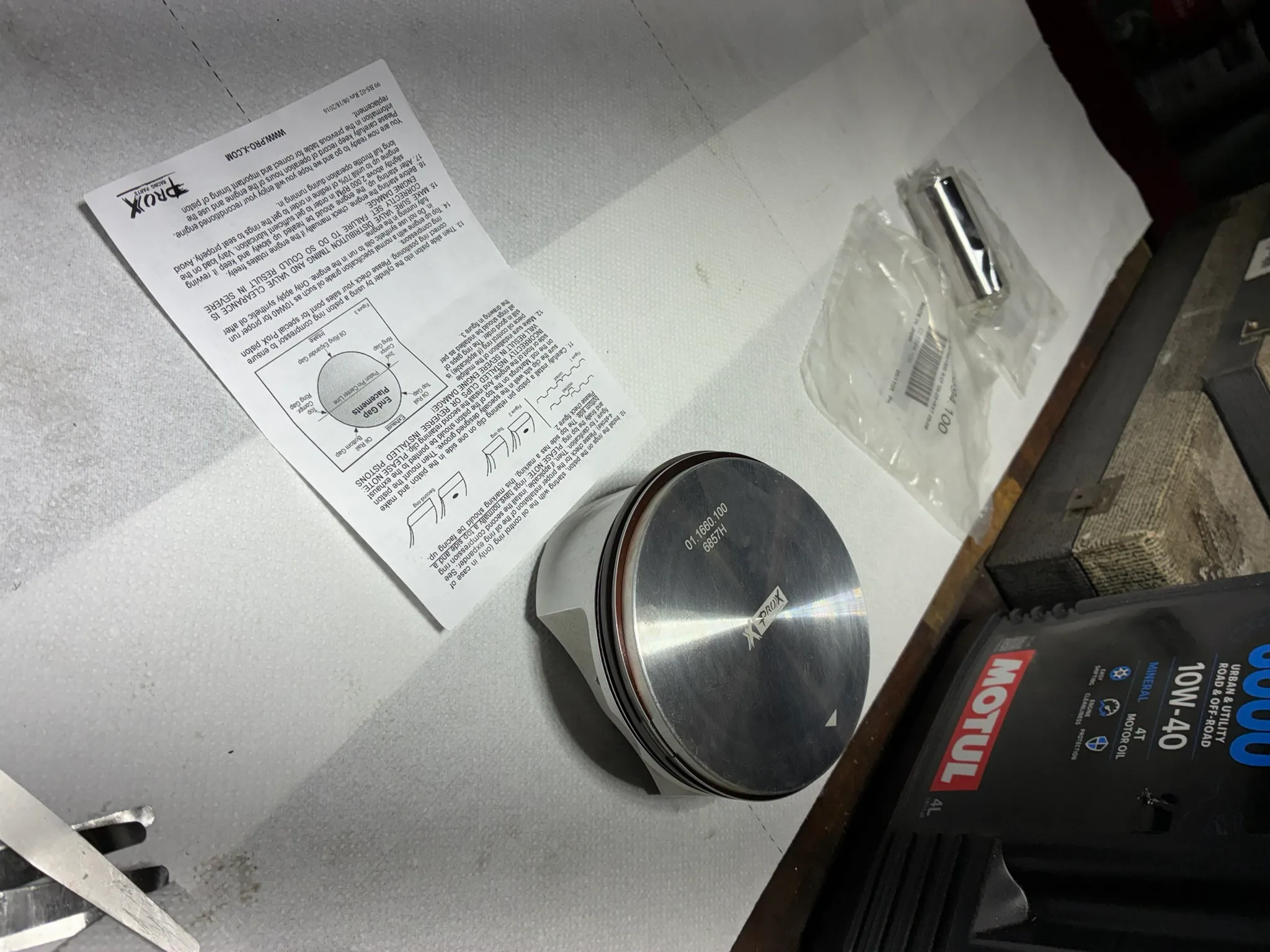 Piston